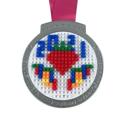 comprar Medalla de rompecabezas de plástico LEGO Medallas de eventos personalizadas coloridas Aleación de zinc Fabricación en línea
