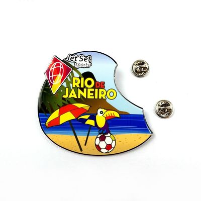 comprar CMYK Imprimido Metal Pin Badge con embrague de mariposa para eventos deportivos Fabricación en línea