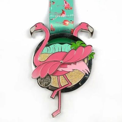 Medallas de hilados para niños para revestimiento virtual añade brillo y durabilidad a los premios